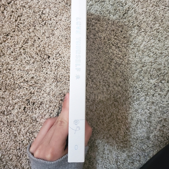 BTS Love Yourself Her Album (Version: O) With CD - Picture 5 of 5